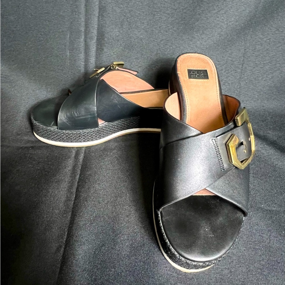 Louise and Cie Platform Sandal Slide Large Gold Buckle Size 7.5